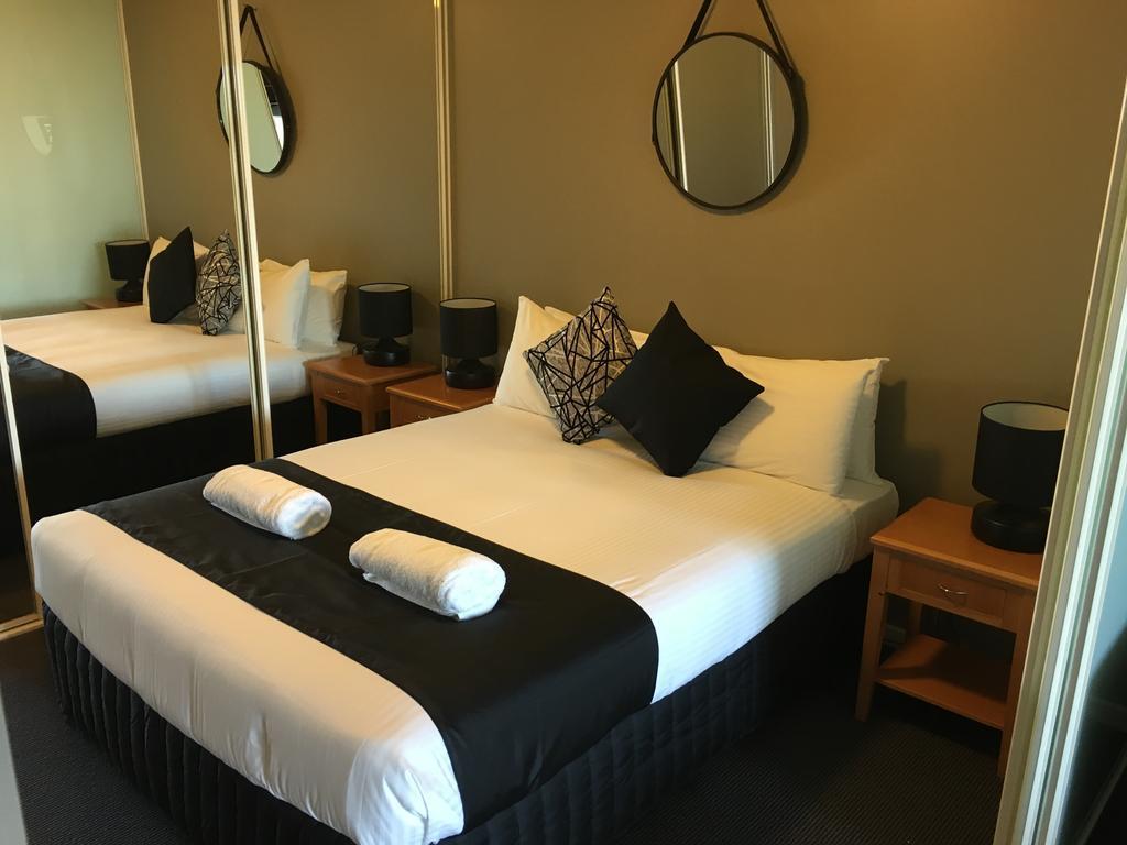 Aparthotel Nesuto The 3*