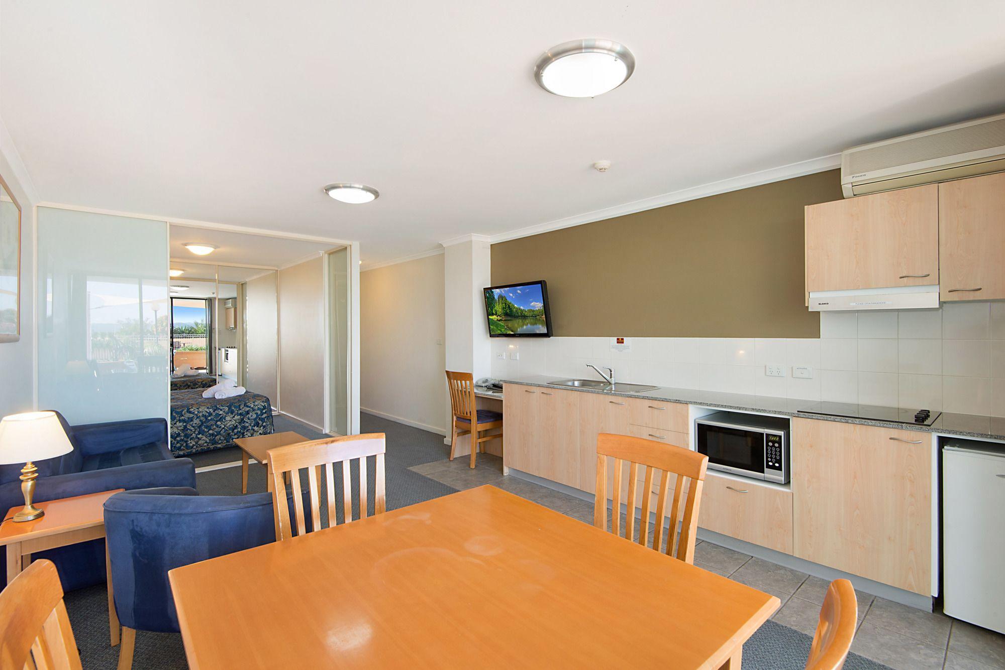 Aparthotel Nesuto The 3*