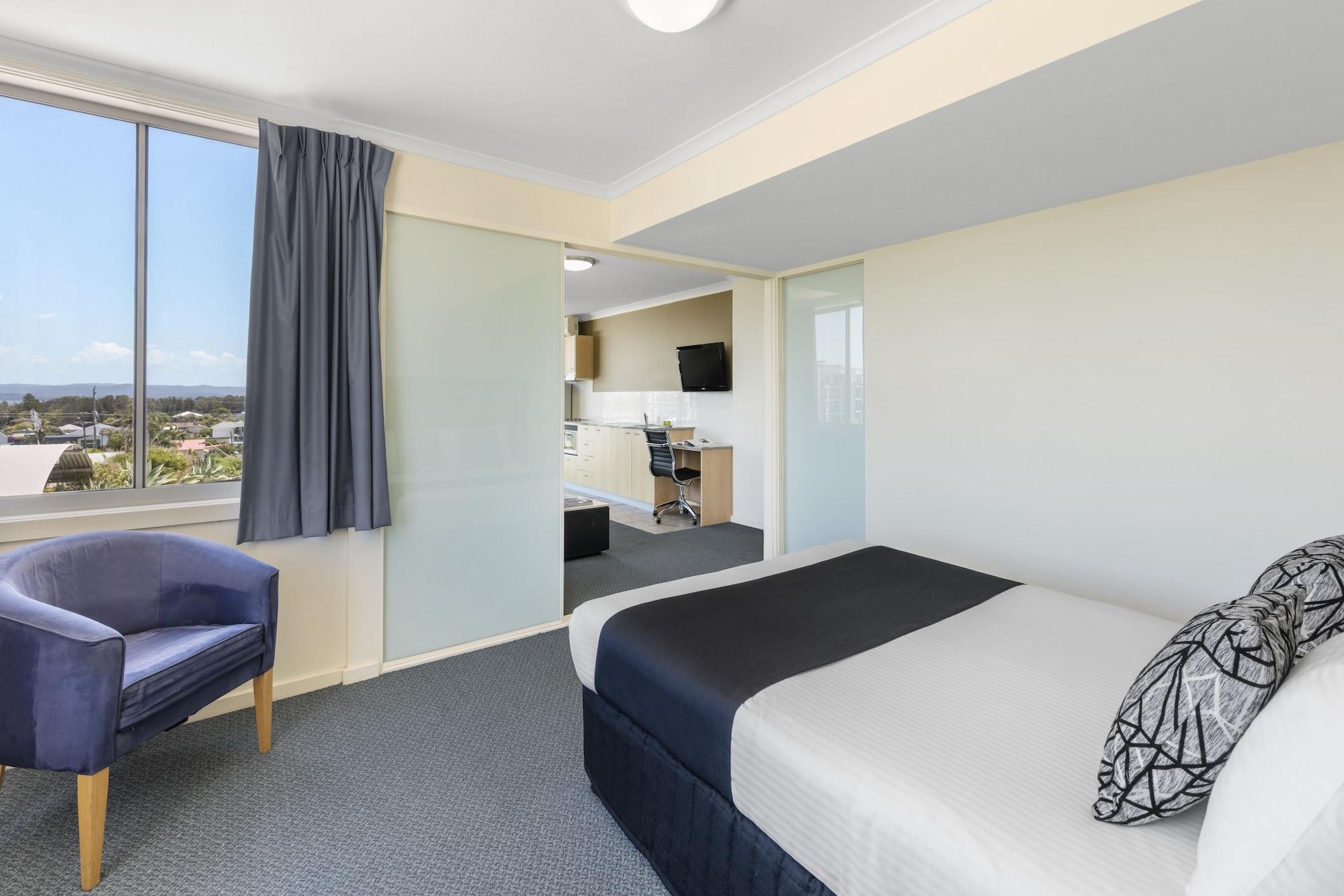 Aparthotel Nesuto The 3*